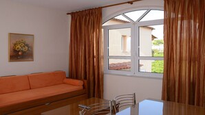 Living room - One Bedroom Apartment for Guests (Nafplio)