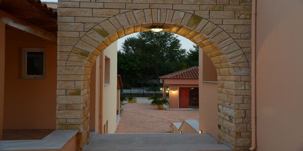 Exterior - Two - Room Apartment for 4 Guests (Nafplio)