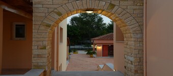 Two Bedroom Apartment for 4 Guests