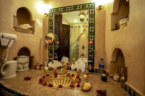 Room, 1 Bedroom, Patio, Garden View | Bathroom - Room in B&B - Riad Anabel - Canelle Spacious Double Room (Marrakech)