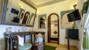 ห้องพัก, 1 ห้องนอน, ลานระเบียง, วิวส วน | สิ่งอำนวยความสะดวกในห้องพัก