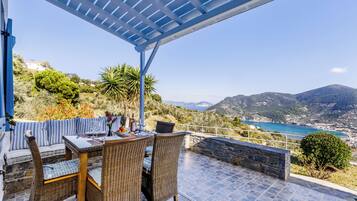Villa, 3 Bedrooms, Smoking, Private Pool | Outdoor dining