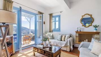 Villa, 3 Bedrooms, Smoking, Private Pool | Living area