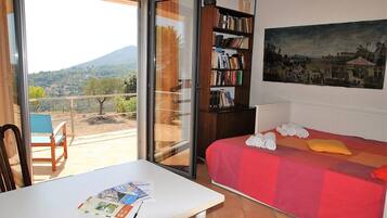 Villa, 2 Bedrooms, Balcony, Garden View | 2 bedrooms