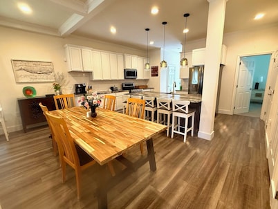 Bright beach house w/ Private Pool on Trolley loop
