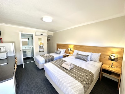 Auto Lodge Motor Inn