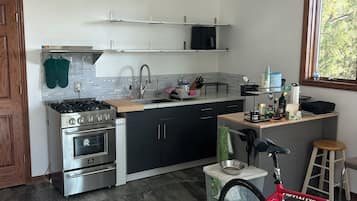 Coffee/tea maker, fridge, microwave, electric kettle