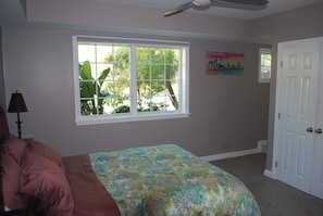 1 bedroom, iron/ironing board, free WiFi, bed sheets - One bedroom apartment for rent with Kitchen, private entrance and patio. (La Cañada Flintridge)