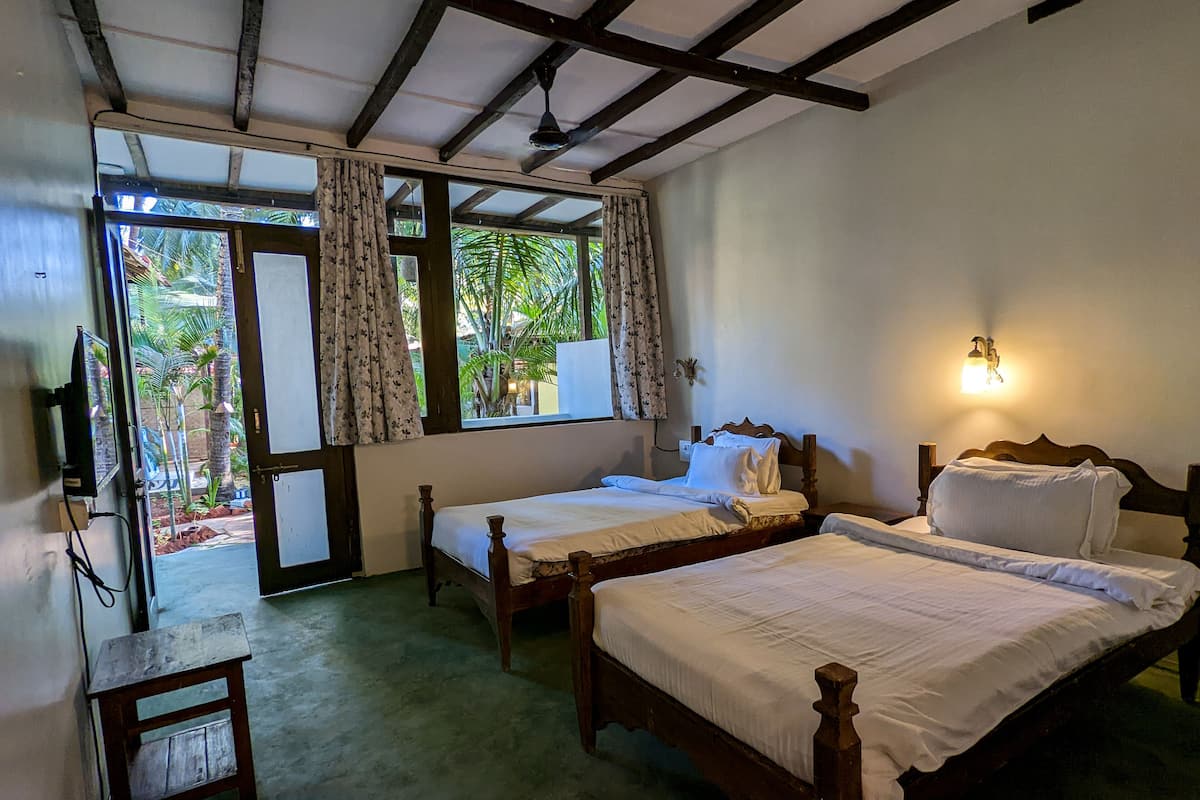 Desk, laptop workspace, free WiFi, bed sheets