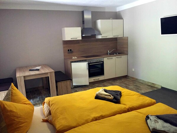 1 chambre, bureau, Wi-Fi, draps fournis