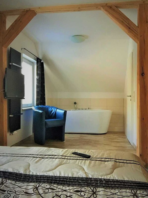 2 habitaciones, escritorio, wifi y ropa de cama 