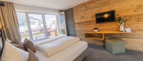 3 habitaciones, caja de seguridad en la habitación y cuna de viaje