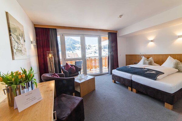 3 chambres, coffres-forts dans les chambres, lit parapluie, Wi-Fi