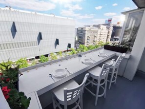 屋外ダイニングエリア