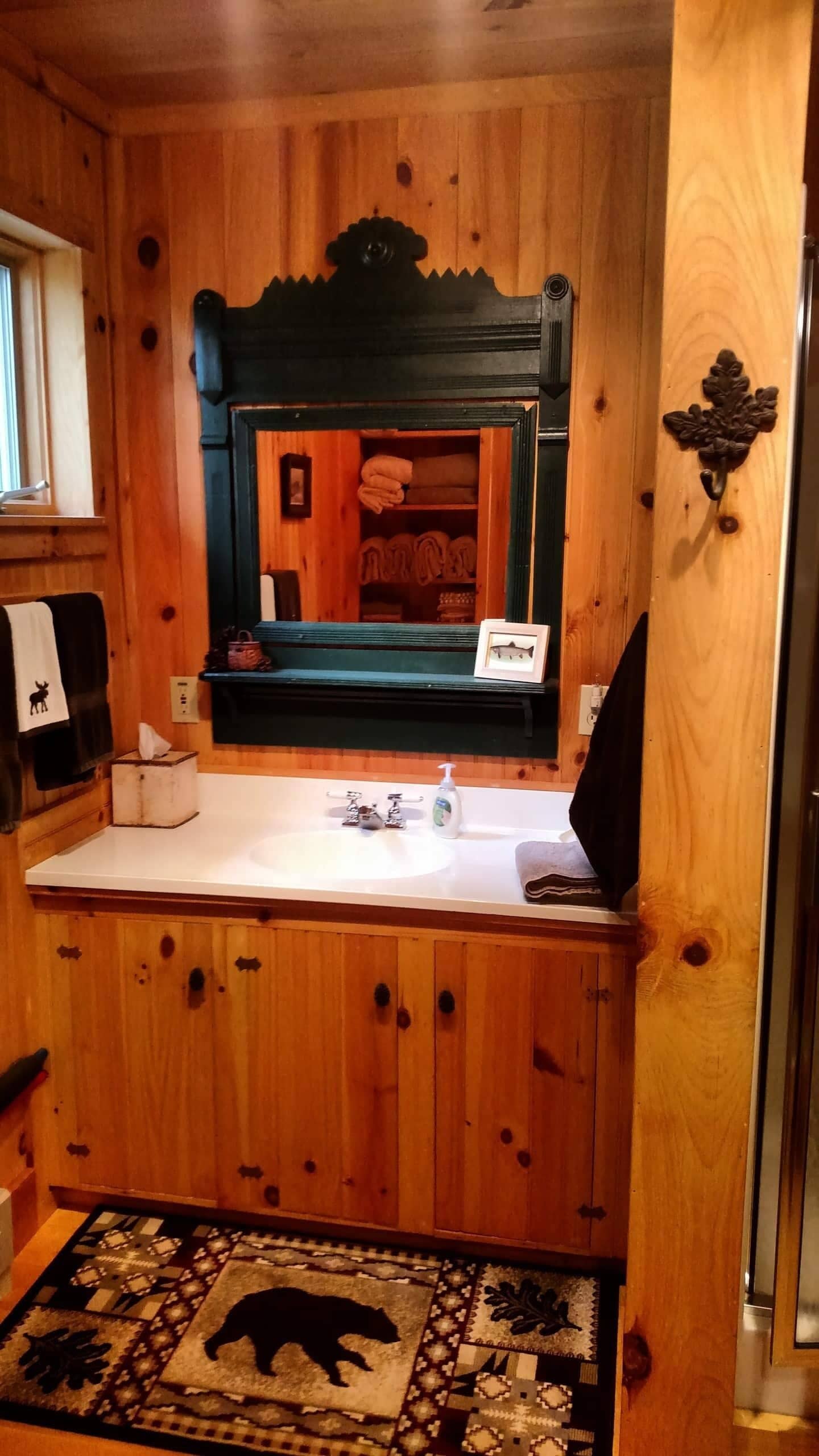 Bruser, hårtørrer, håndklæder, Sæbe