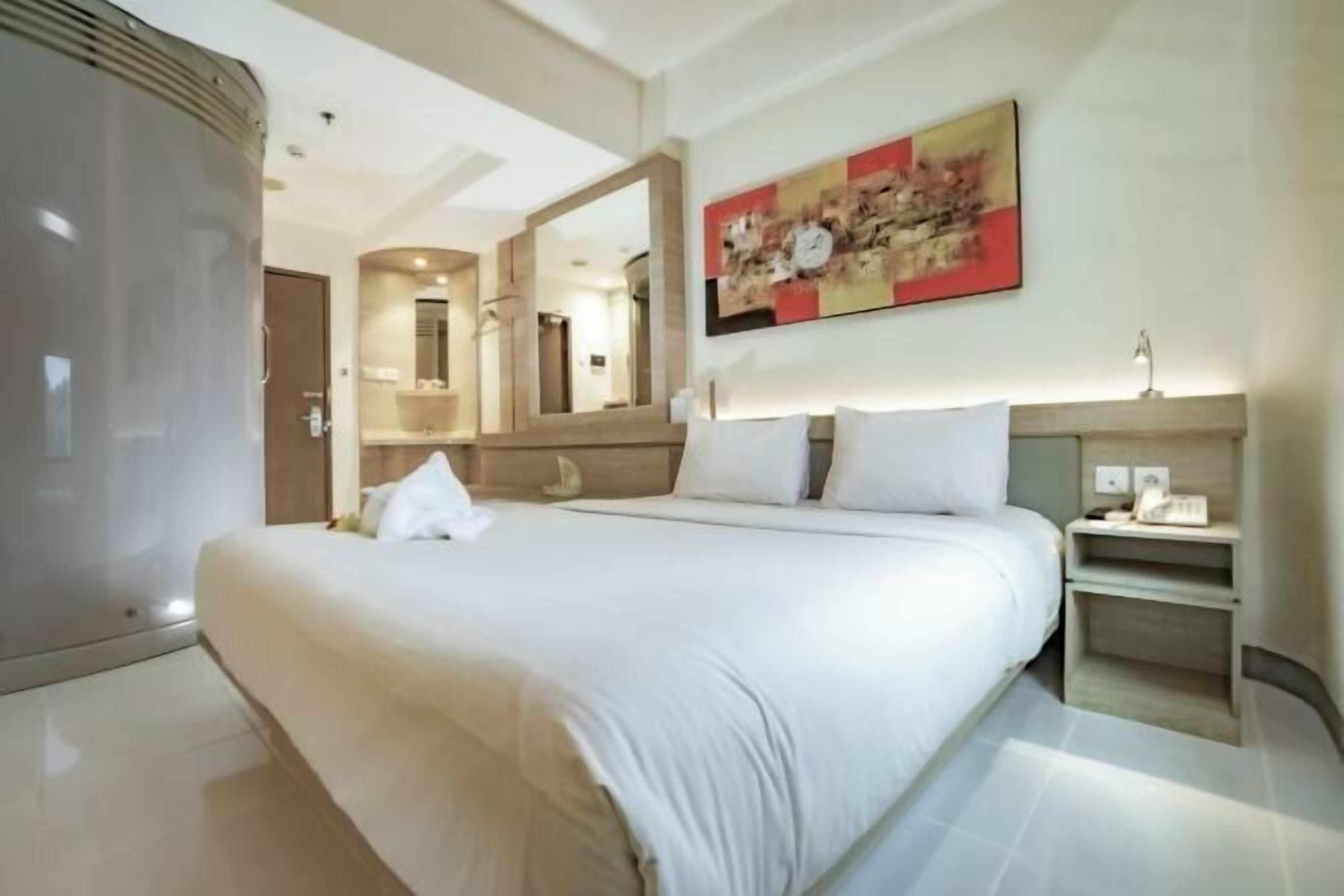 In-room safe, desk, free WiFi, bed sheets