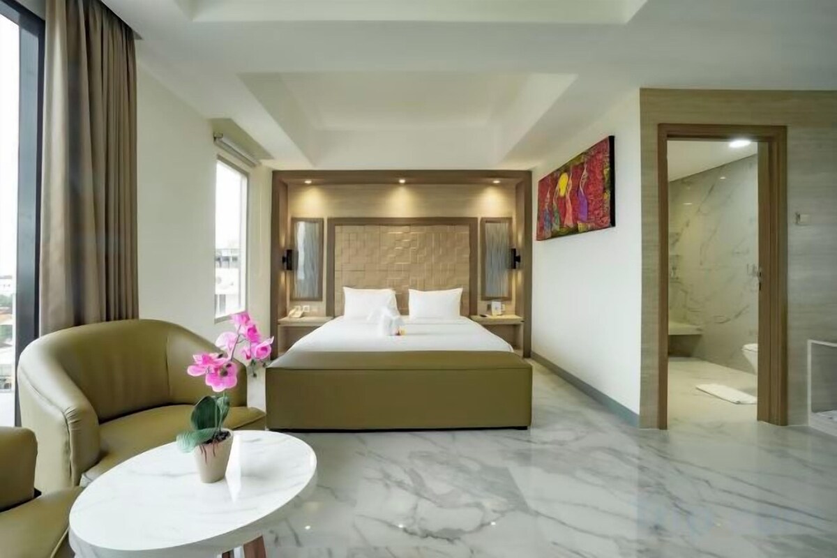 In-room safe, desk, free WiFi, bed sheets