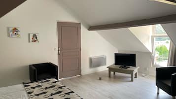 1 chambre, bureau, lit parapluie, Wi-Fi gratuit