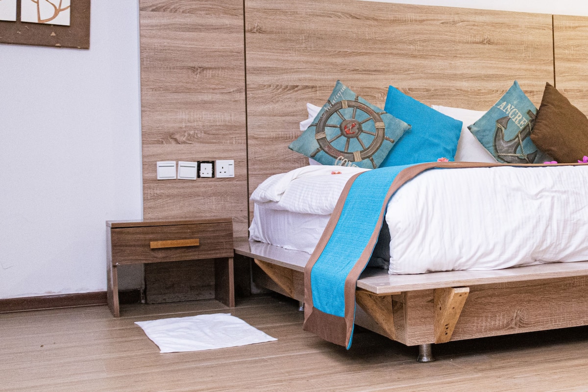 Premium bedding, down comforters, memory foam beds, desk