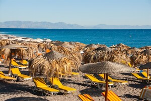 Κοντά στην παραλία, 3 beach bar