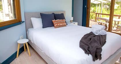 The Cottage@TommghanRest Water Views of the Tomaga