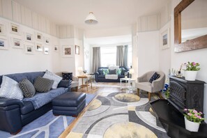 Smart TV, DVD player