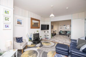 Smart TV, DVD player