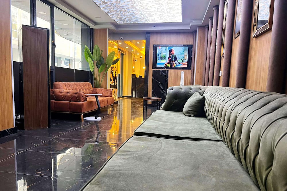 Big Life Hotel