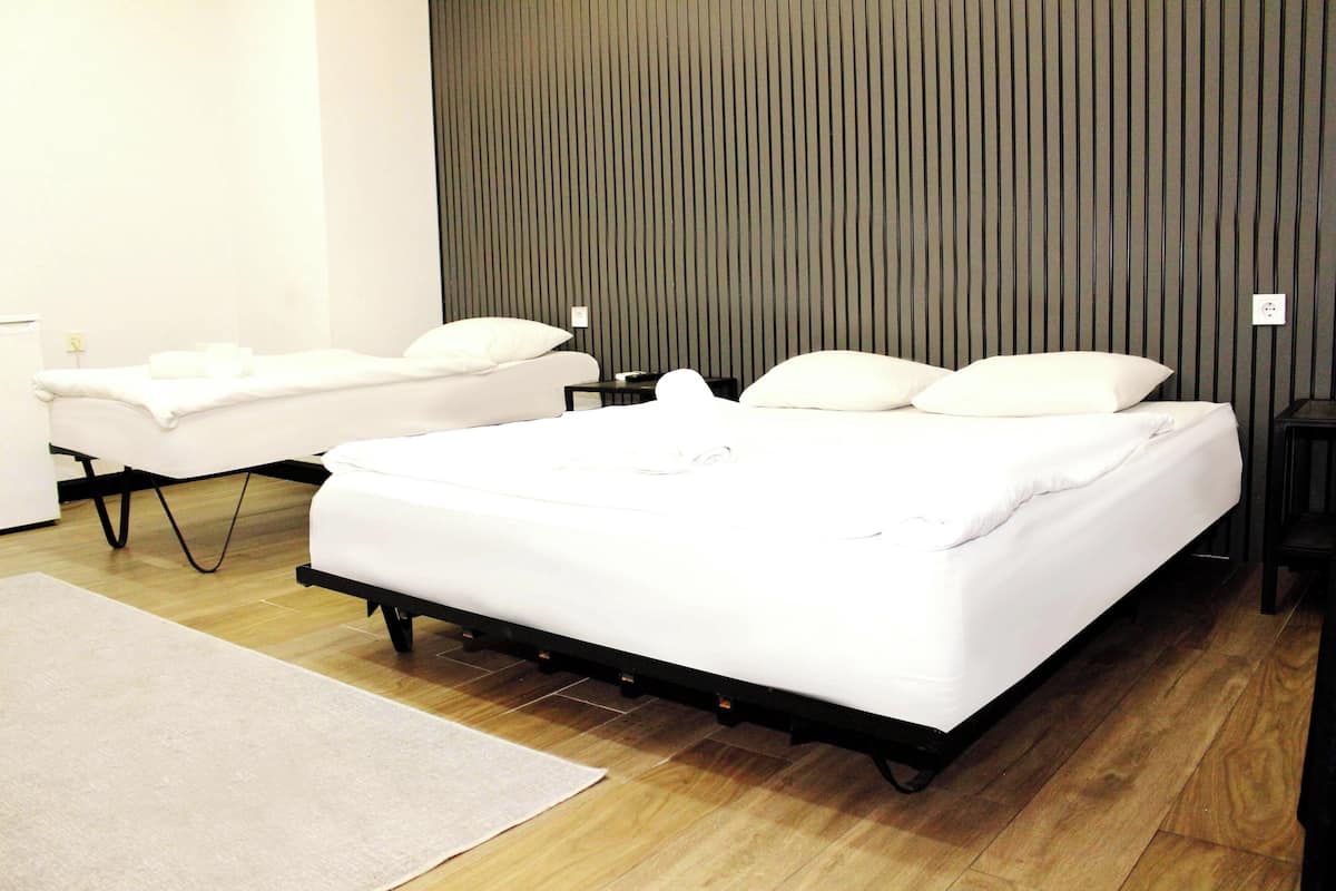 Habitación triple clásica | Servicios de la habitación
