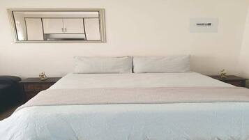 1 bedroom, WiFi, bed sheets