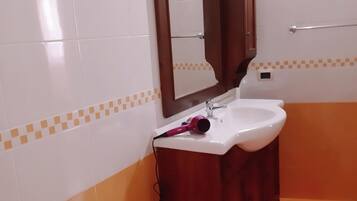 Dusch, hÄrtork, bidé och handdukar