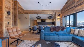 Apartemen (4 Bedrooms) | Bagian depan properti