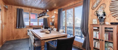 Chalet (3 Bedrooms) | Floor plan