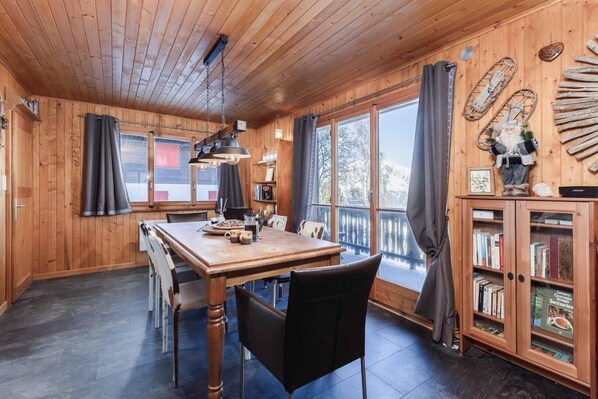 Chalet (3 Bedrooms) | Floor plan