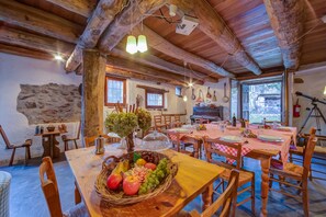 Dining - Le Fratte Sport and Relax in Hilly Area (Pertica Alta)