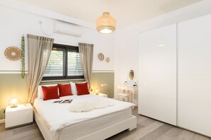 2 bedrooms, iron/ironing board, free WiFi, bed sheets - MAMAD Fresh Design 2BR in City Center by FeelHome (Tel Aviv - Jaffa)