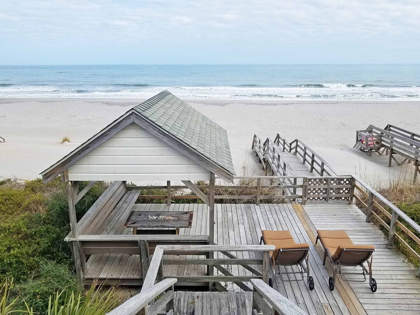 Ocean Front Selah mid Island, Porches, Decks, Dock