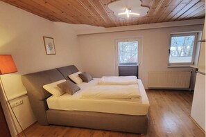 3 bedrooms, WiFi, bed sheets