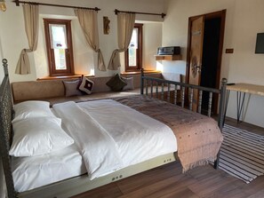 家庭雙人或雙床房, 吸煙房, 海灣景 | 迷你吧、�房內夾萬、獨特設計、獨特裝修