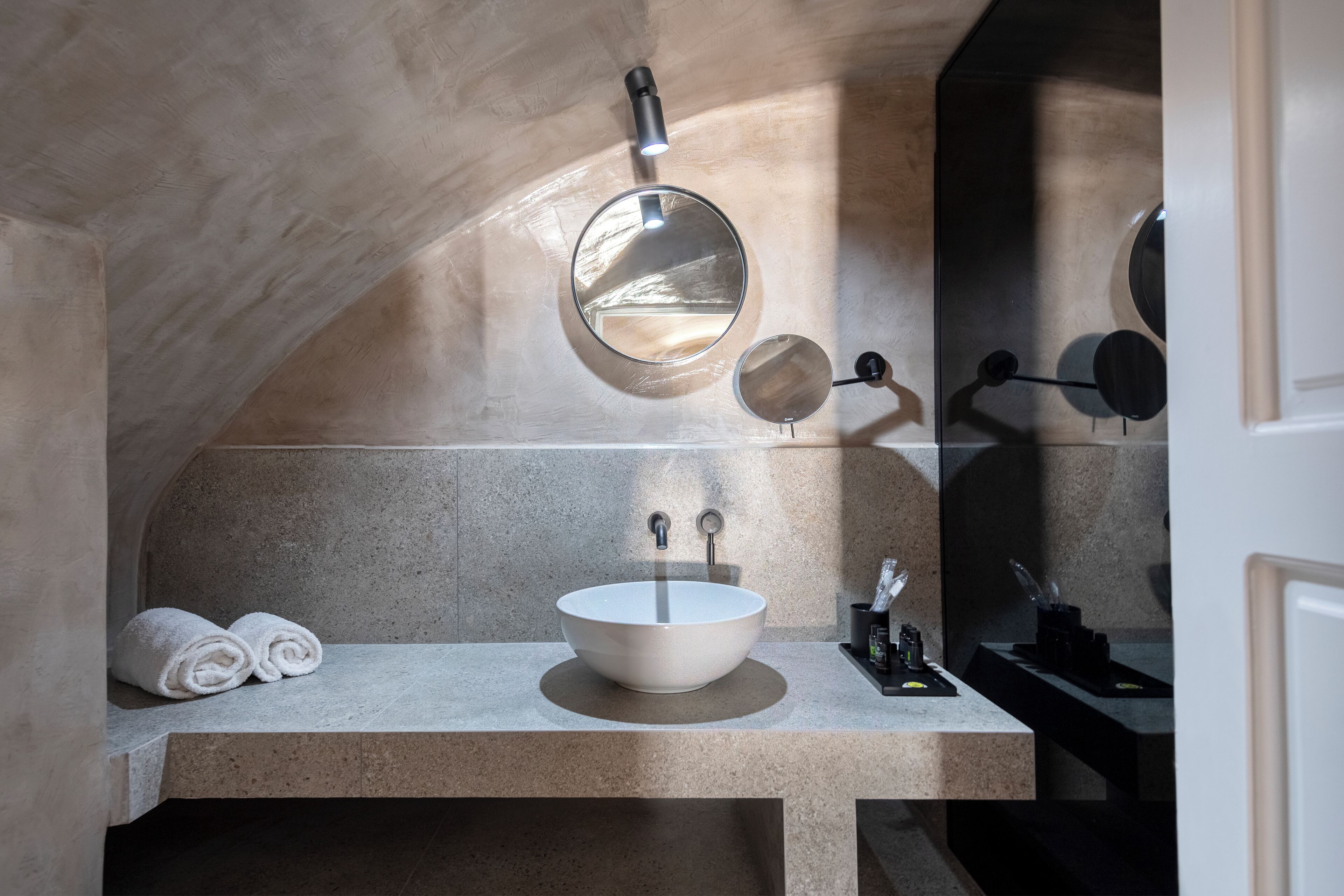 Photo - La Maltese Estate