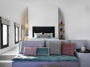 ESTATE VILLAGE JACUZZI SUITES | Minibar, desk, soundproofing, free WiFi - La Maltese Estate (Santorini)