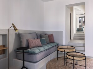 ESTATE VILLAGE JACUZZI SUITES | Minibar, desk, soundproofing, free WiFi - La Maltese Estate (Santorini)