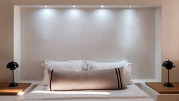 CALDERA PREMIUM SUITES WITH HOT TUB