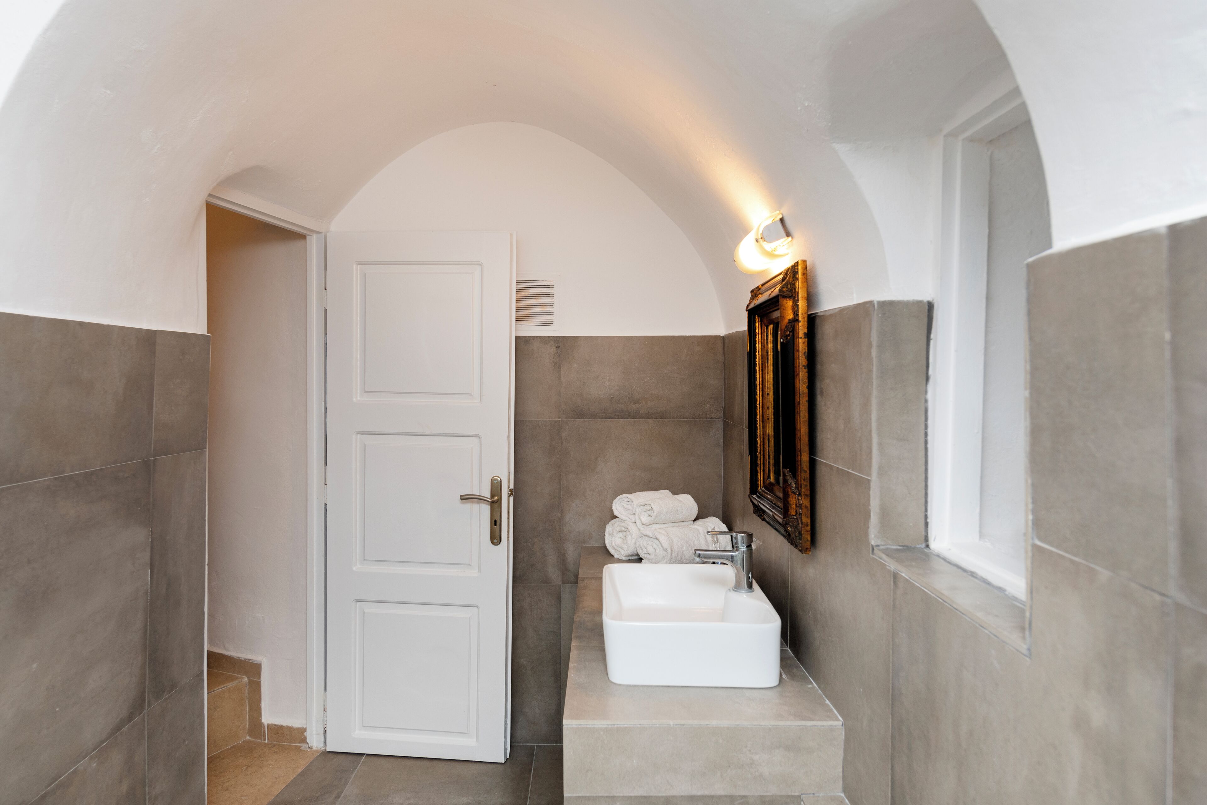 Photo - La Maltese Estate