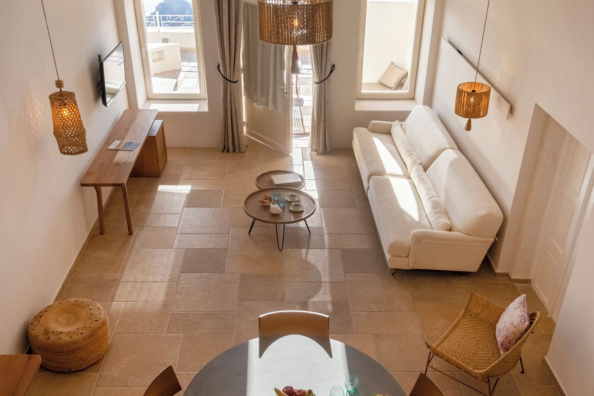 1 bedroom, minibar, desk, soundproofing