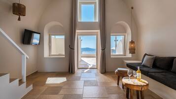 CALDERA PREMIUM SUITES WITH HOT TUB | View from room