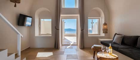 CALDERA PREMIUM SUITES WITH HOT TUB | View from room