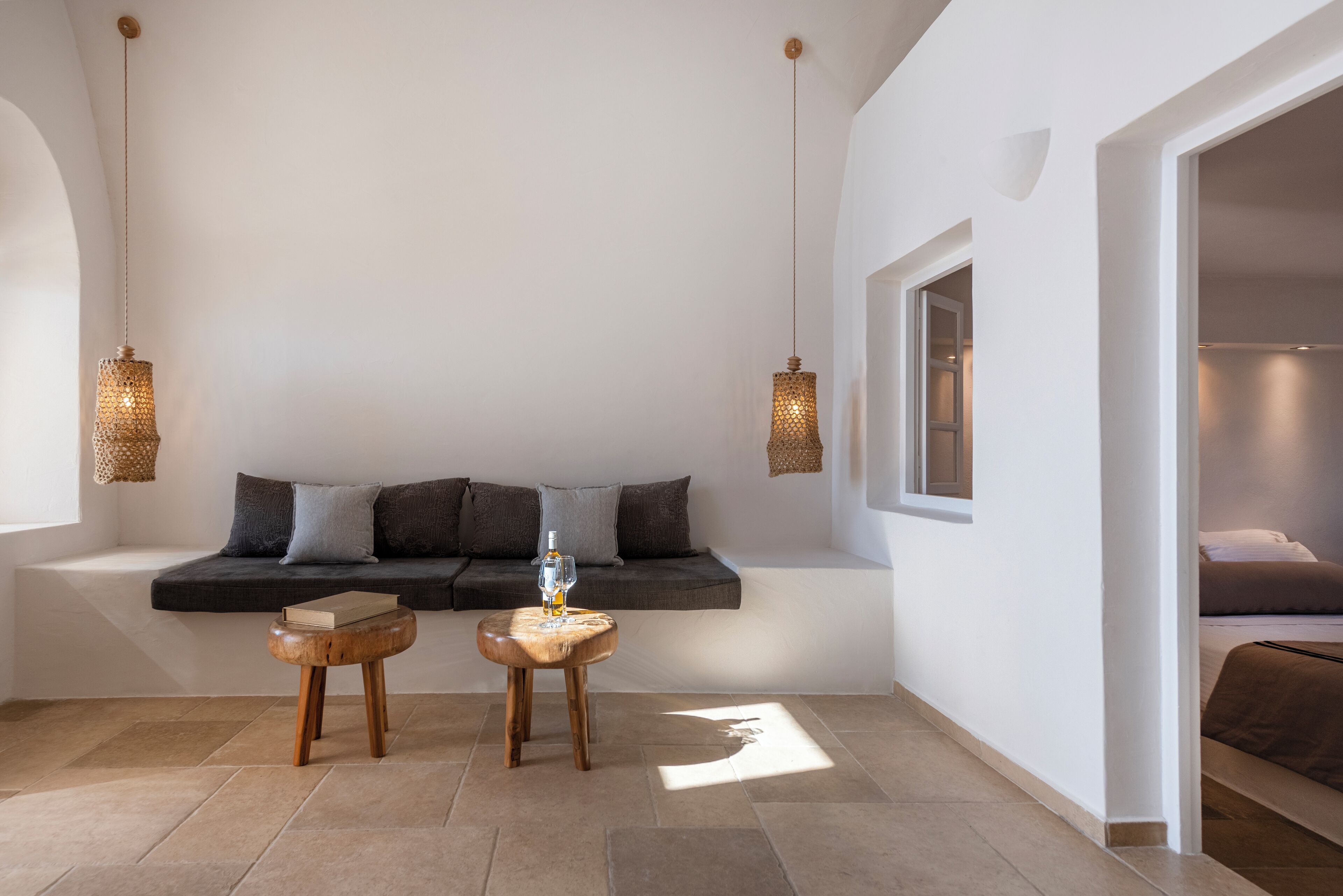 CALDERA PREMIUM SUITES WITH HOT TUB | Minibar, desk, soundproofing, free WiFi