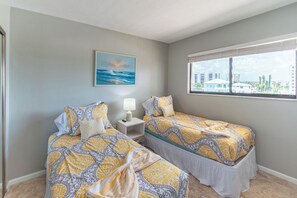 2 chambres, fer et planche à repasser, accès Internet, draps fournis