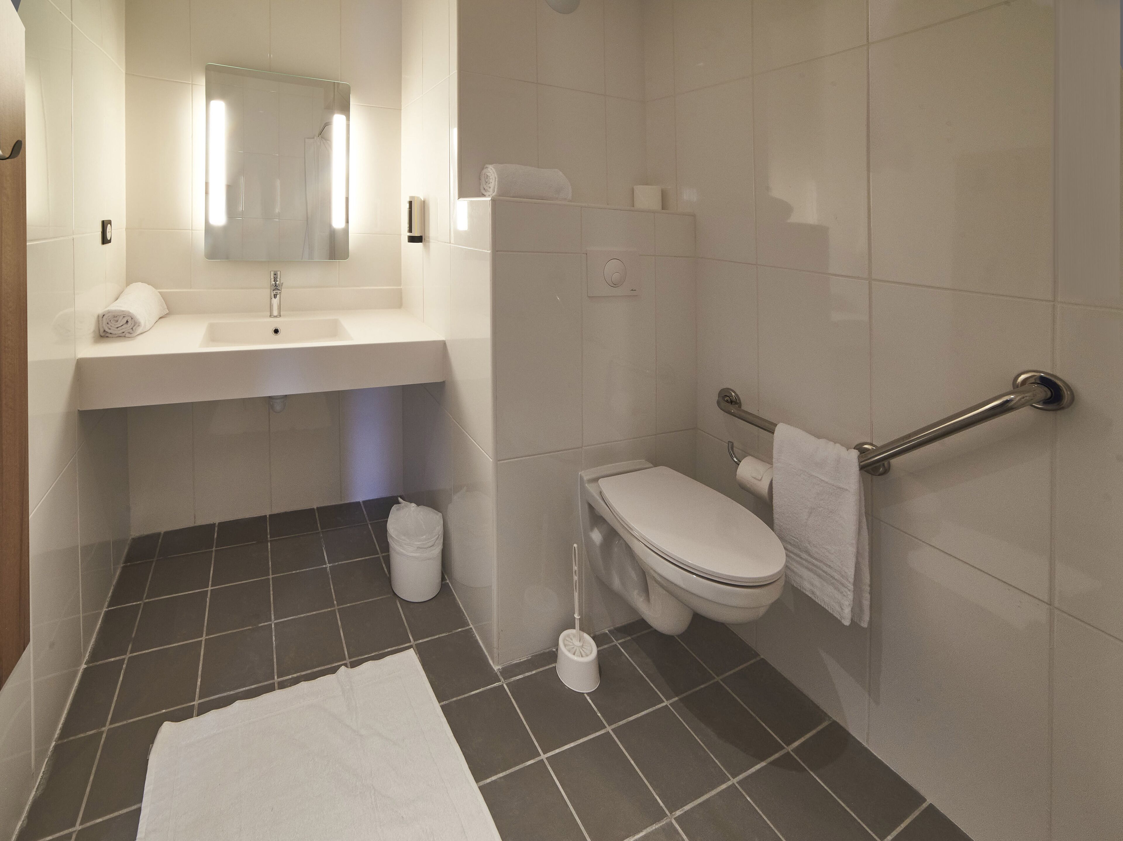 double room, non smoking | accessible bathroom